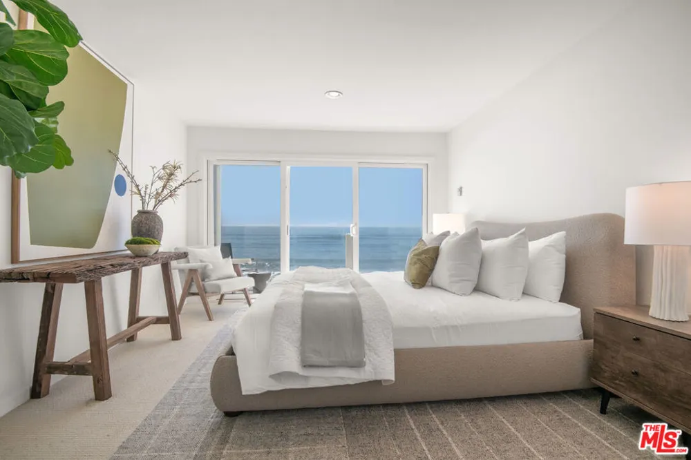 11840 Beach Club Way Malibu, CA 90265