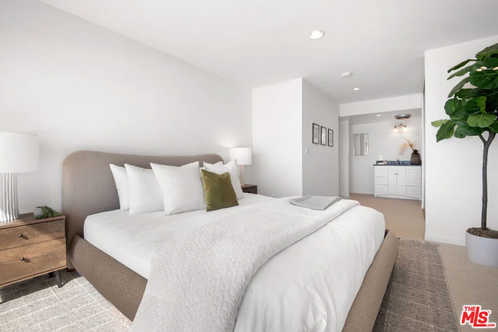 11840 Beach Club Way Malibu, CA 90265