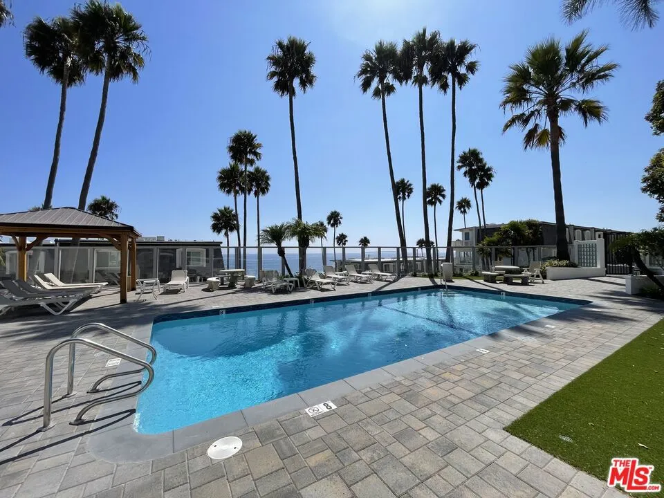 11840 Beach Club Way Malibu, CA 90265