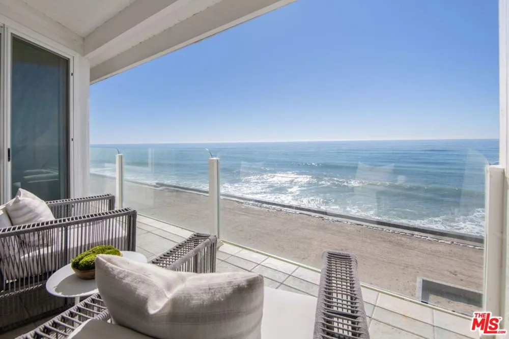 11840 Beach Club Way Malibu, CA 90265