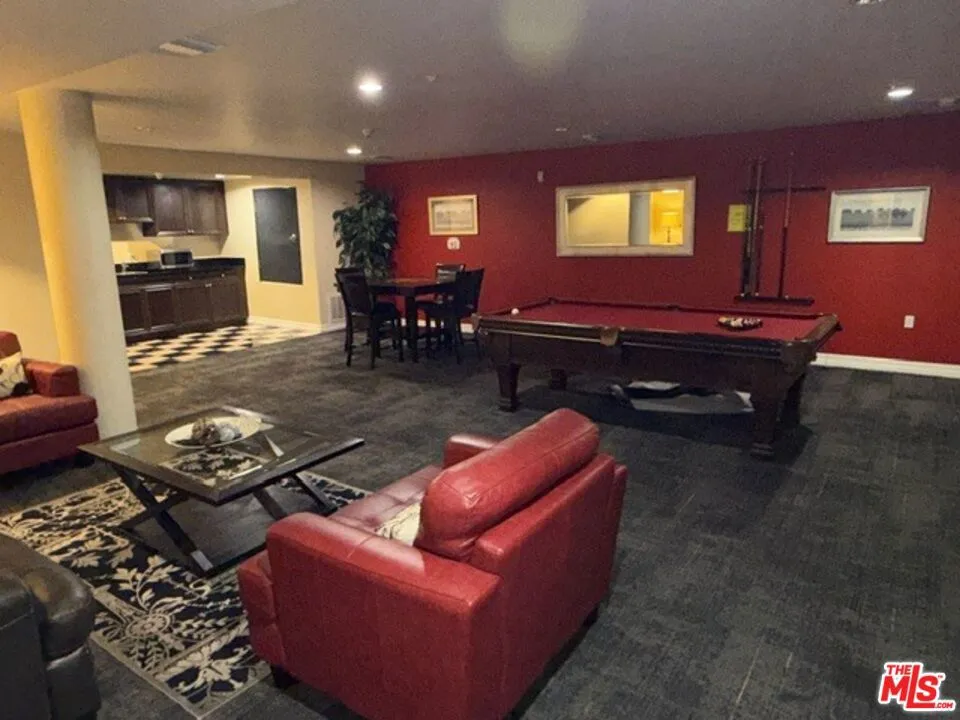 3750 Santa Rosalia Dr. #507 Los Angeles, CA 90008