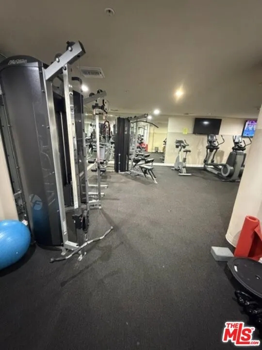 3750 Santa Rosalia Dr. #507 Los Angeles, CA 90008