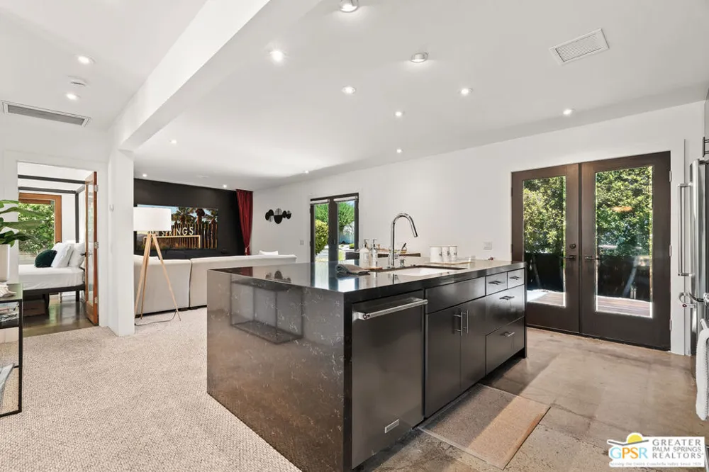 1653 E Sunny Dunes Road Palm Springs, CA 92264