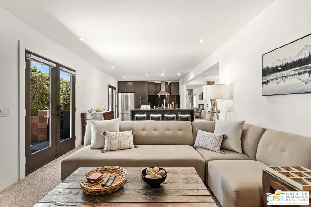 1653 E Sunny Dunes Road Palm Springs, CA 92264