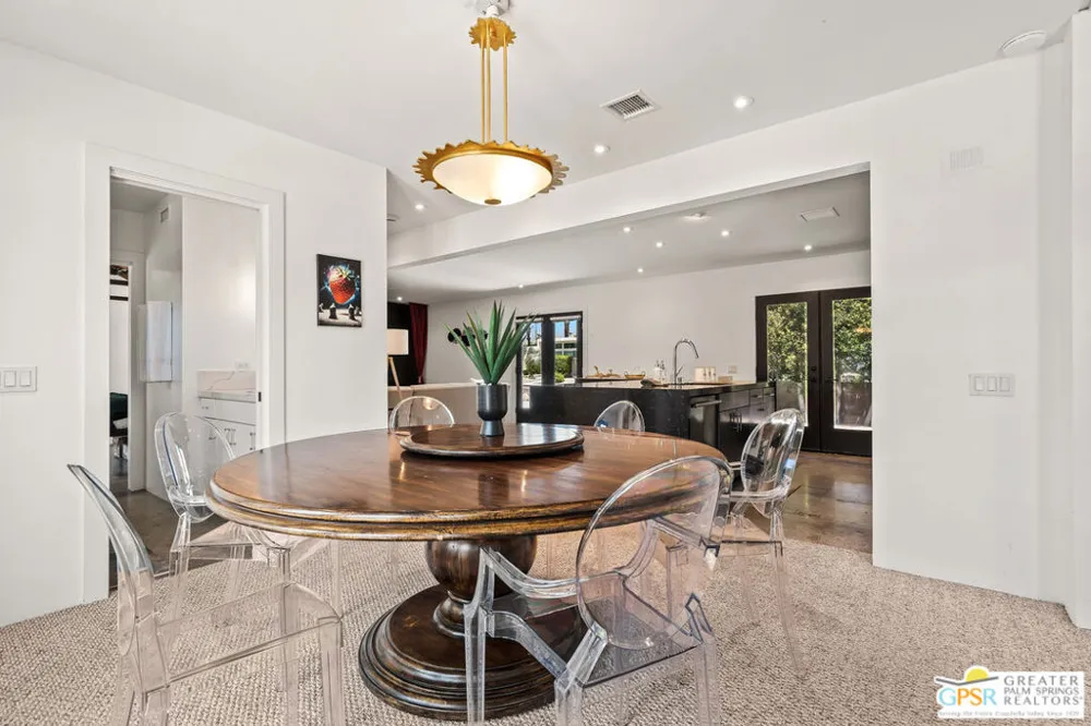 1653 E Sunny Dunes Road Palm Springs, CA 92264