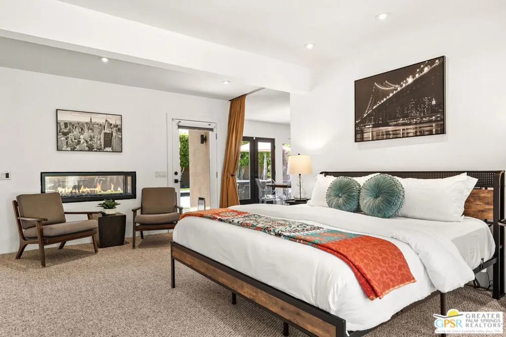 1653 E Sunny Dunes Road Palm Springs, CA 92264