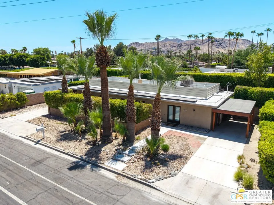 1653 E Sunny Dunes Road Palm Springs, CA 92264