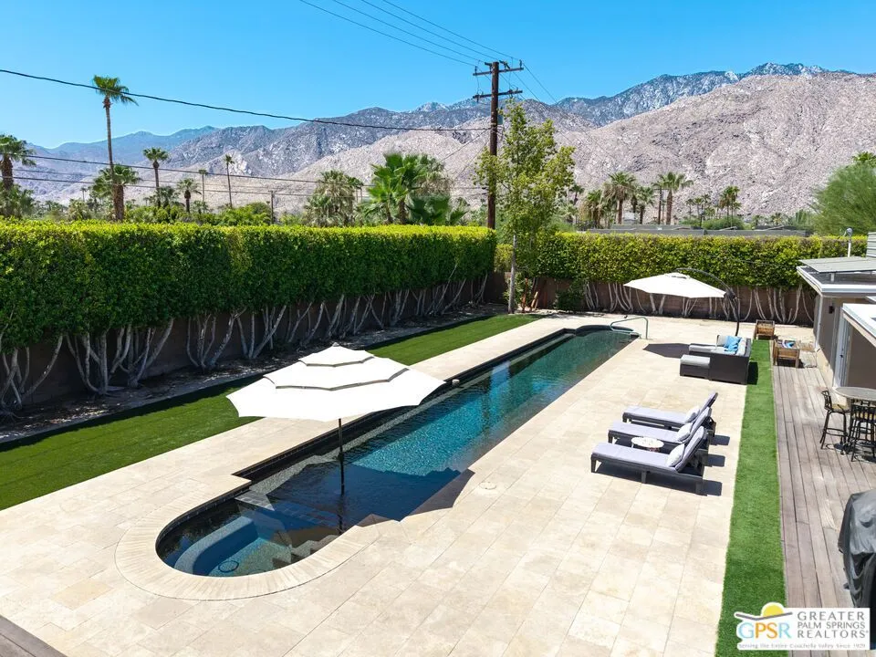 1653 E Sunny Dunes Road Palm Springs, CA 92264
