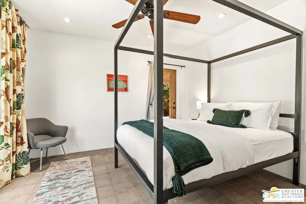 1653 E Sunny Dunes Road Palm Springs, CA 92264