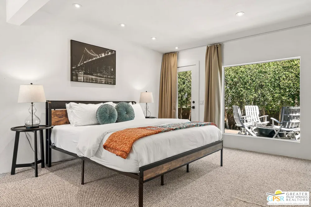 1653 E Sunny Dunes Road Palm Springs, CA 92264