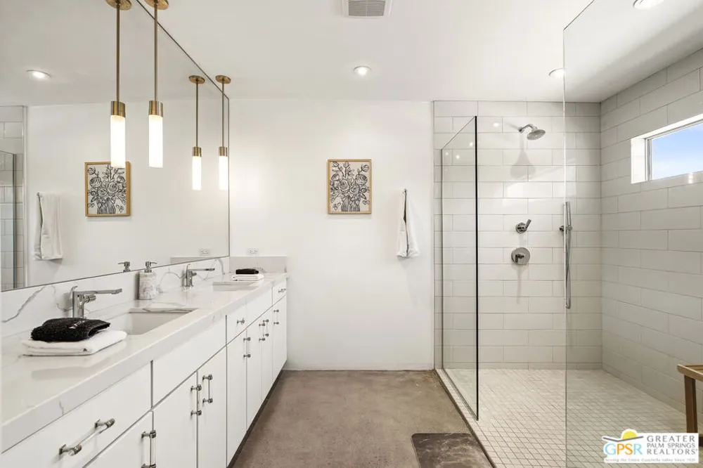 1653 E Sunny Dunes Road Palm Springs, CA 92264