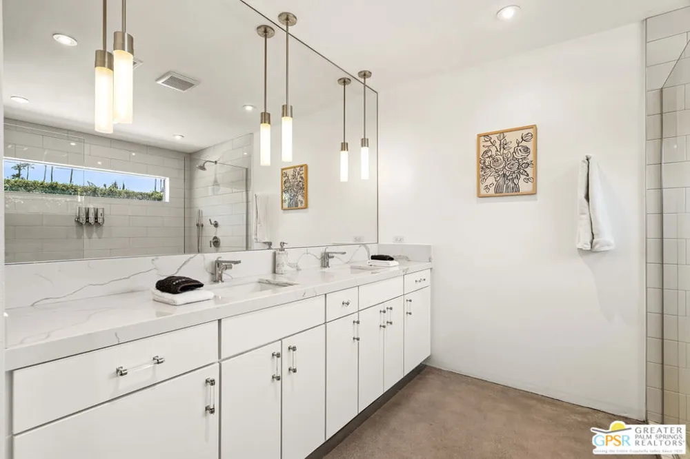 1653 E Sunny Dunes Road Palm Springs, CA 92264