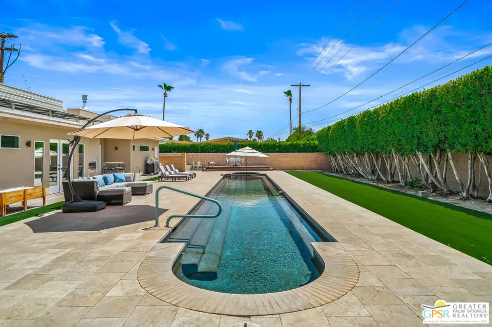 1653 E Sunny Dunes Road Palm Springs, CA 92264