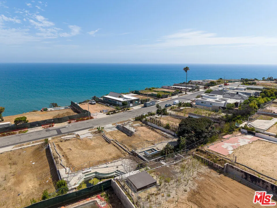 18341 Coastline Drive Malibu, CA 90265