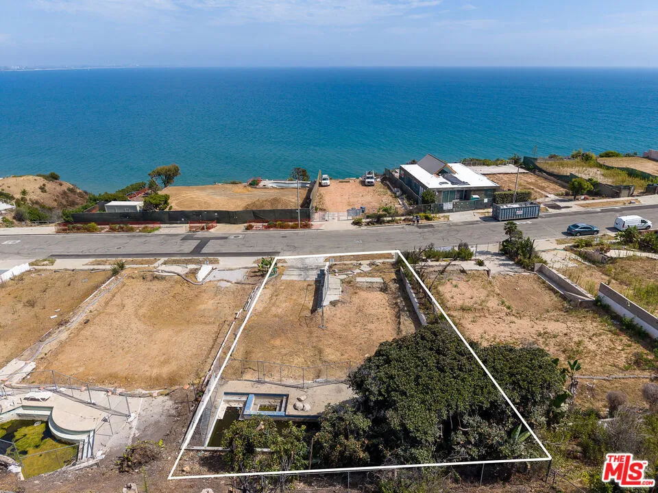 18341 Coastline Drive Malibu, CA 90265
