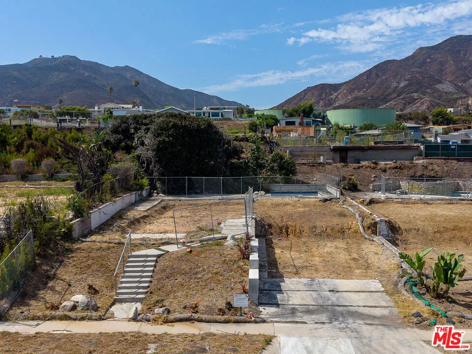 18341 Coastline Drive Malibu, CA 90265