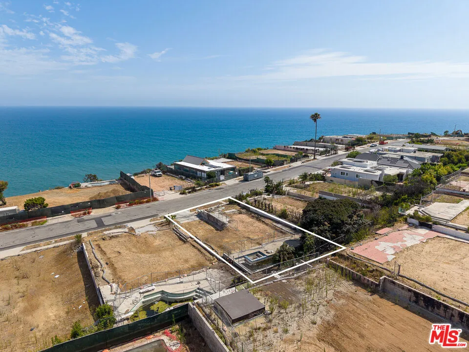 18341 Coastline Drive Malibu, CA 90265