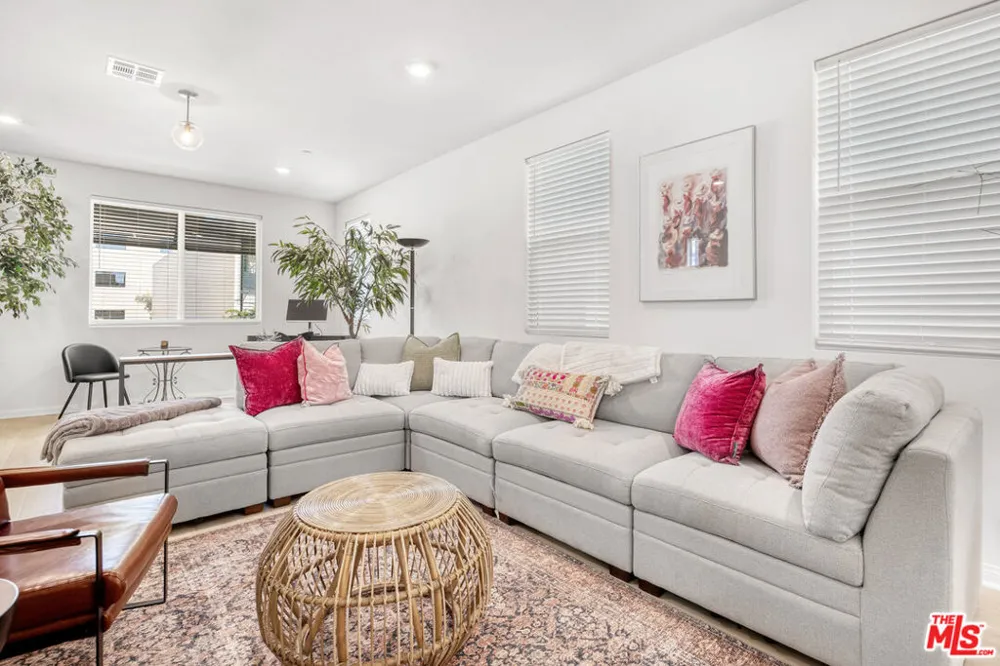 768 Daniel Freeman Circle Inglewood, CA 90301