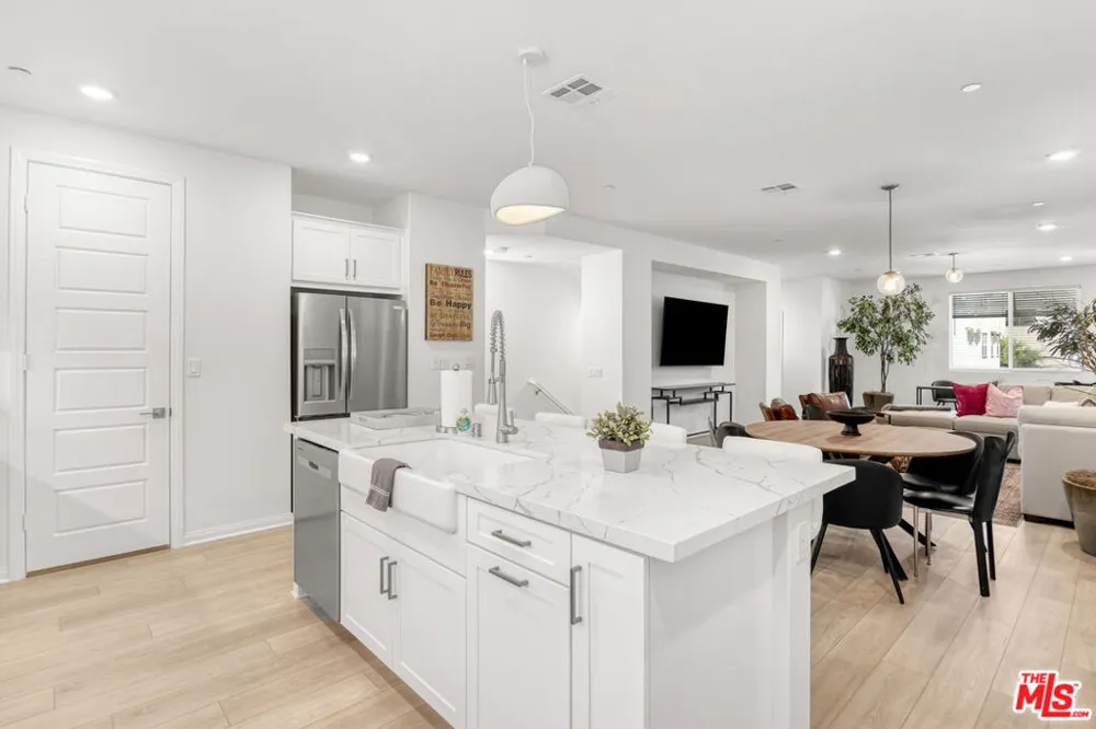 768 Daniel Freeman Circle Inglewood, CA 90301
