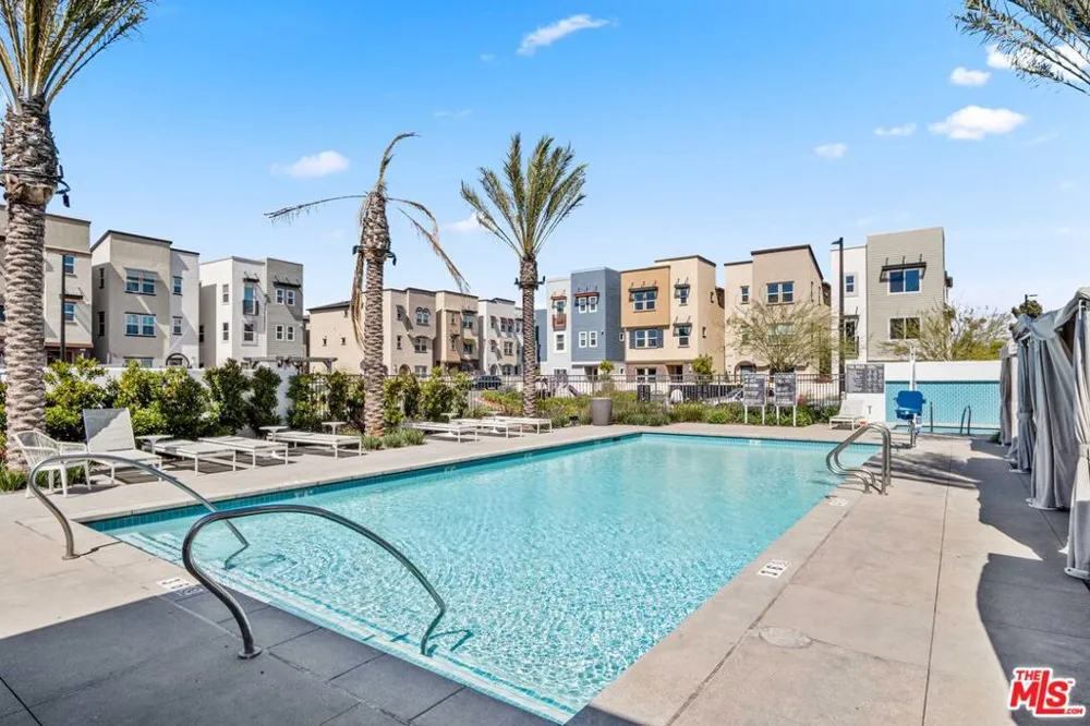 768 Daniel Freeman Circle Inglewood, CA 90301