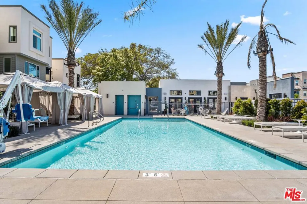768 Daniel Freeman Circle Inglewood, CA 90301