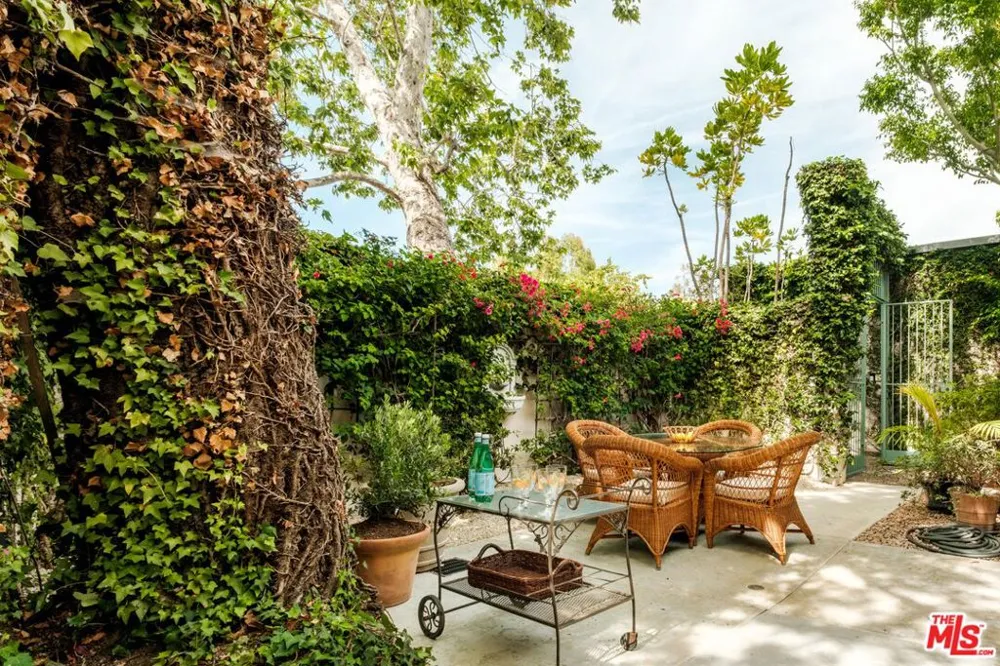 1151 Angelo Drive Beverly Hills, CA 90210