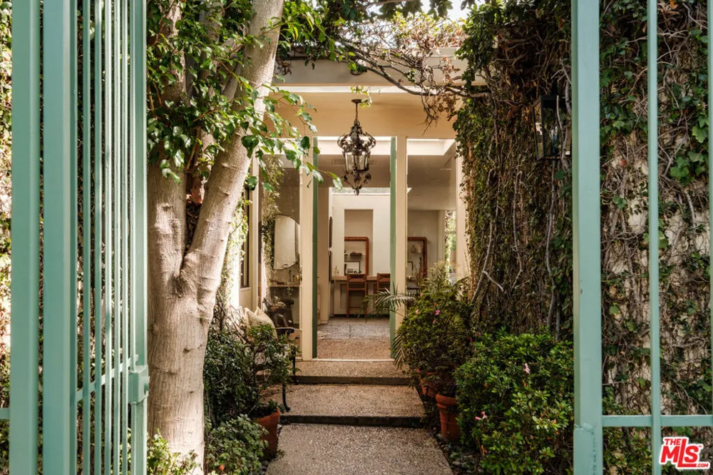 1151 Angelo Drive Beverly Hills, CA 90210