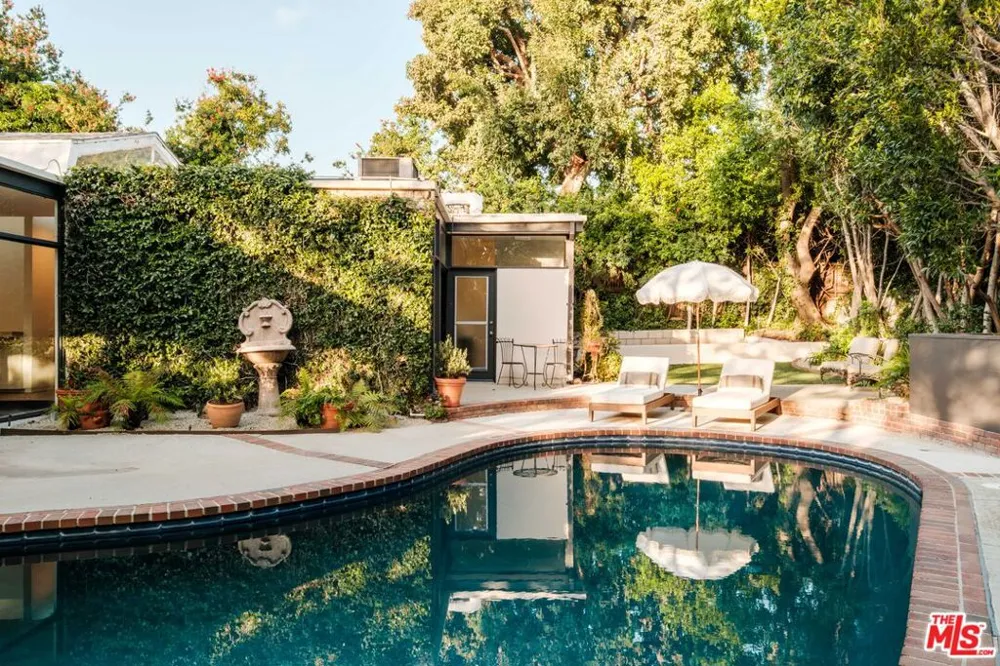 1151 Angelo Drive Beverly Hills, CA 90210