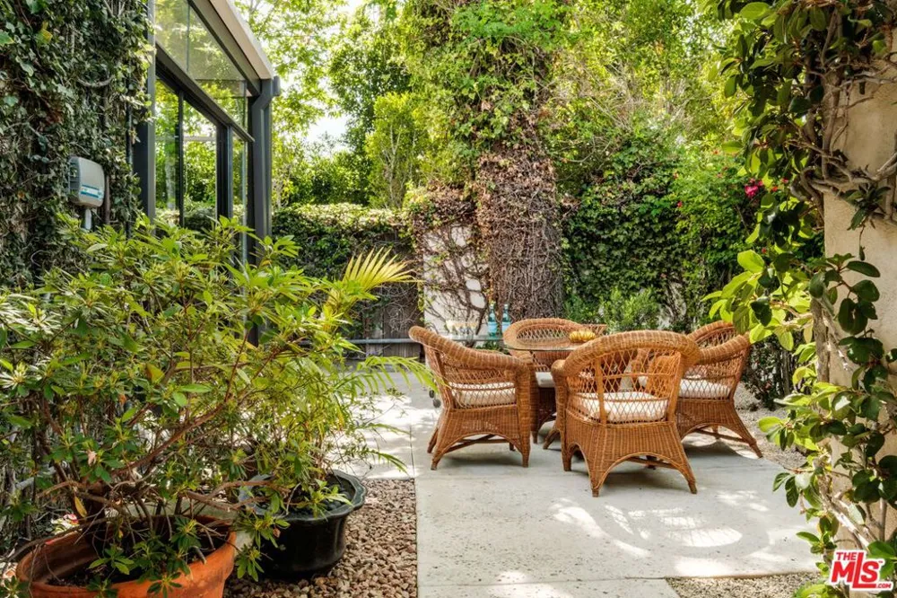 1151 Angelo Drive Beverly Hills, CA 90210