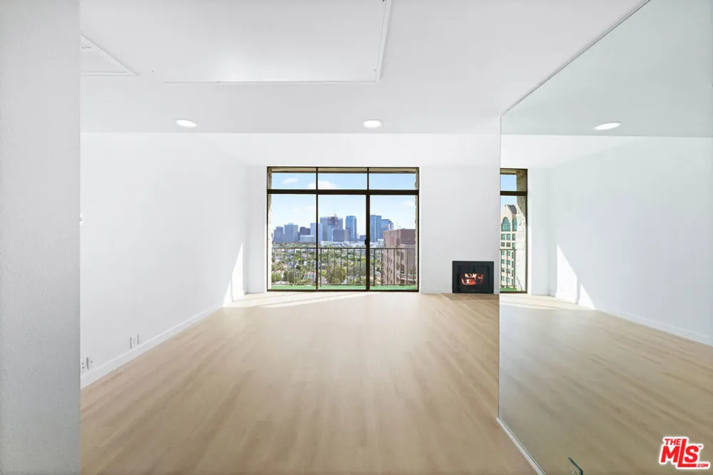 10535 Wilshire Boulevard #1803 Los Angeles, CA 90024