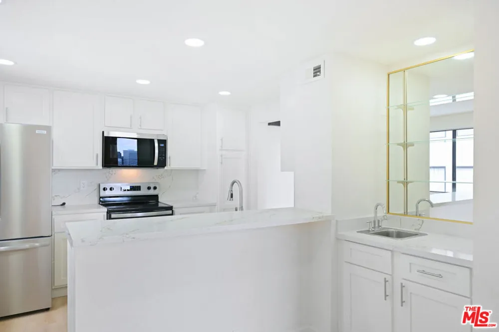10535 Wilshire Boulevard #1803 Los Angeles, CA 90024