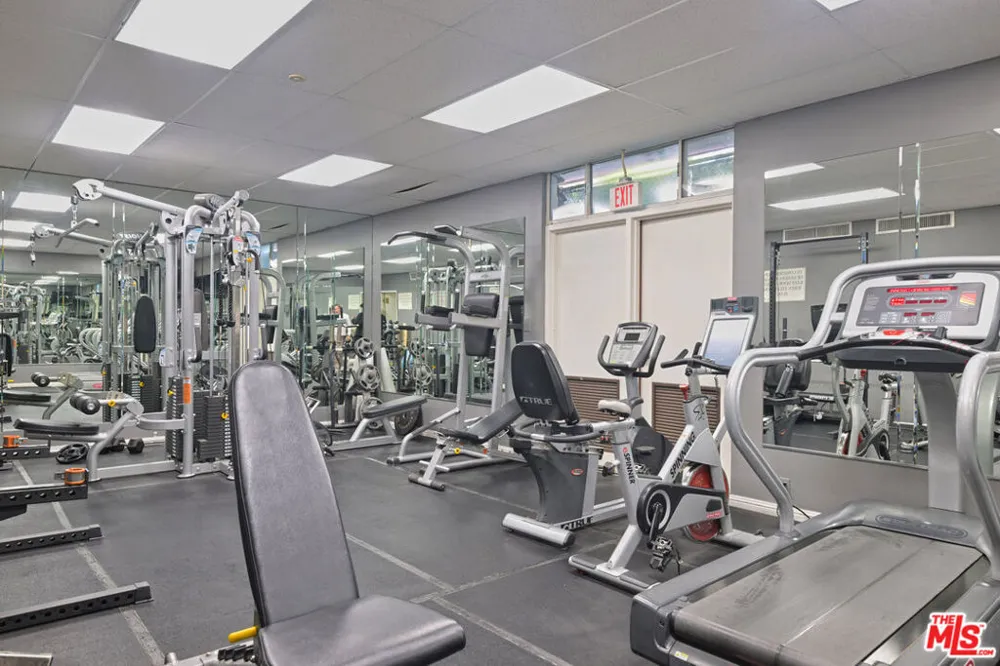 10535 Wilshire Boulevard #1803 Los Angeles, CA 90024