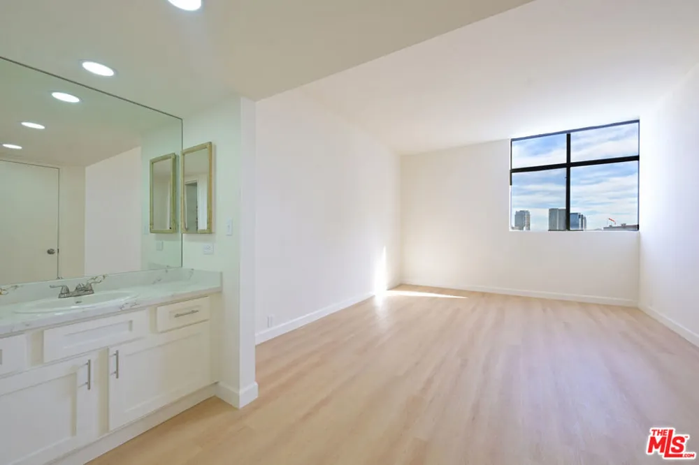 10535 Wilshire Boulevard #1803 Los Angeles, CA 90024