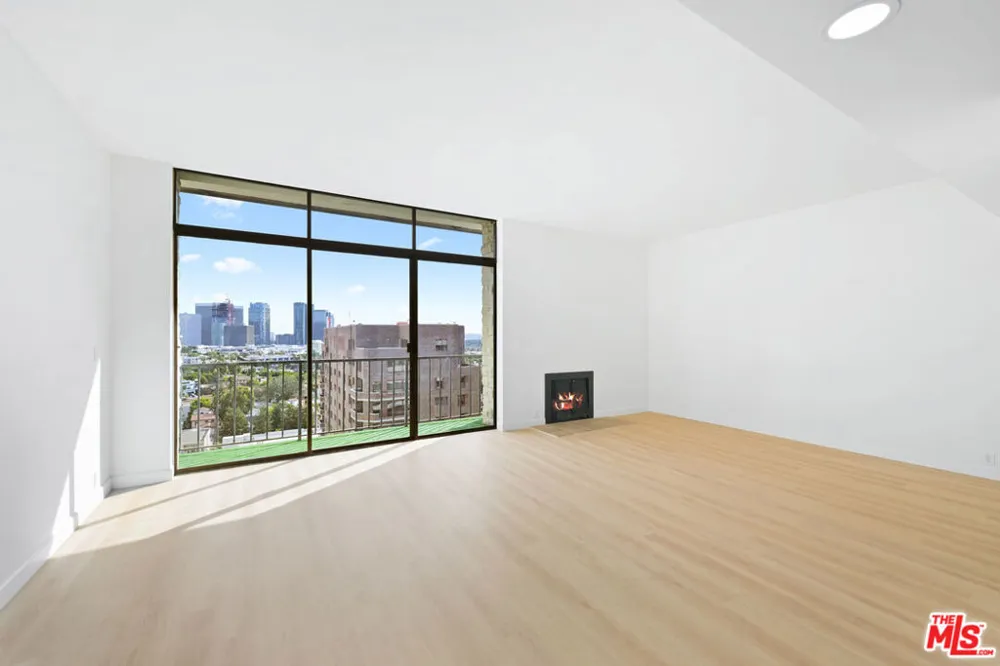 10535 Wilshire Boulevard #1803 Los Angeles, CA 90024