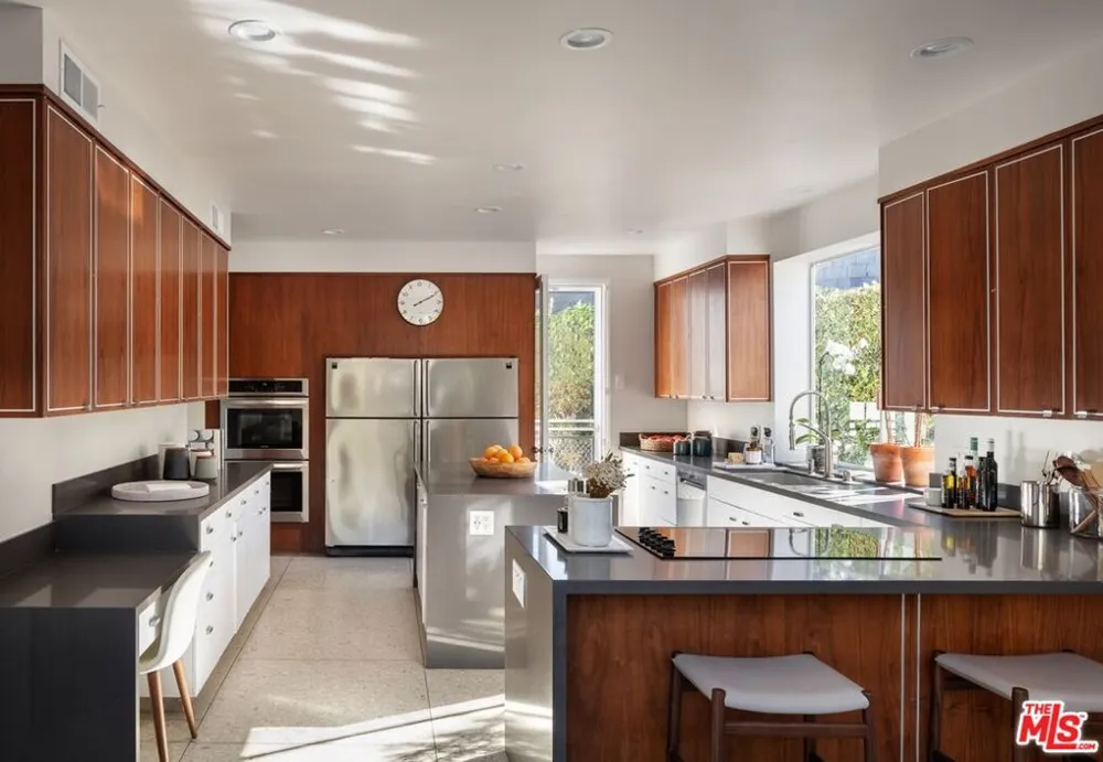 510 Stonewood Drive Beverly Hills, CA 90210