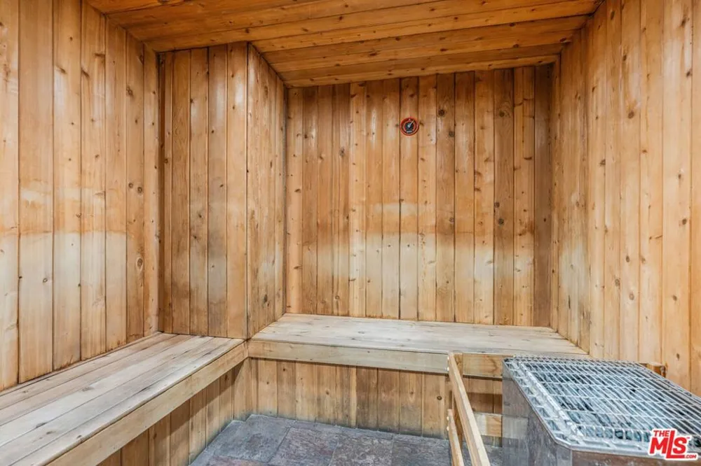 6249 Green Valley Circle Culver City, CA 90230