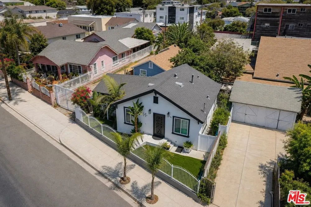 2016 10th Avenue Los Angeles, CA 90018