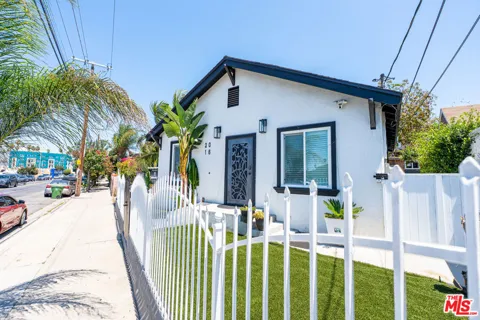 2016 10th Avenue