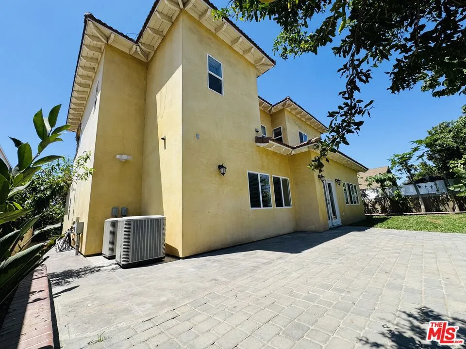 7347 Dinwiddie Street Downey, CA 90241
