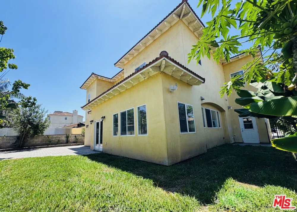 7347 Dinwiddie Street Downey, CA 90241