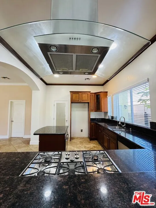 7347 Dinwiddie Street Downey, CA 90241