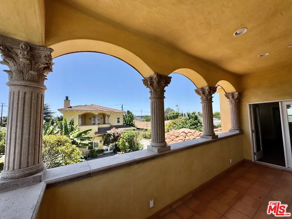 7347 Dinwiddie Street Downey, CA 90241