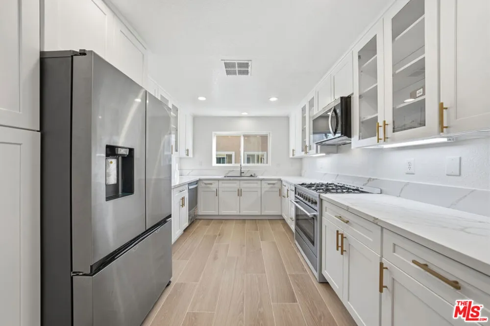 25715 Wagner Way #B Stevenson Ranch, CA 91381