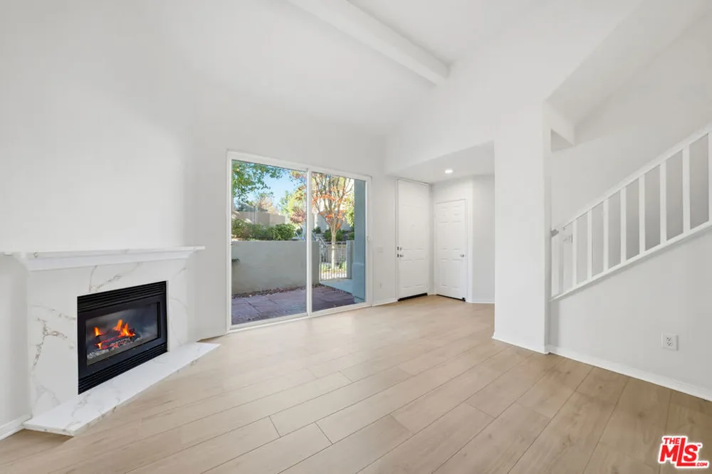 25715 Wagner Way #B Stevenson Ranch, CA 91381