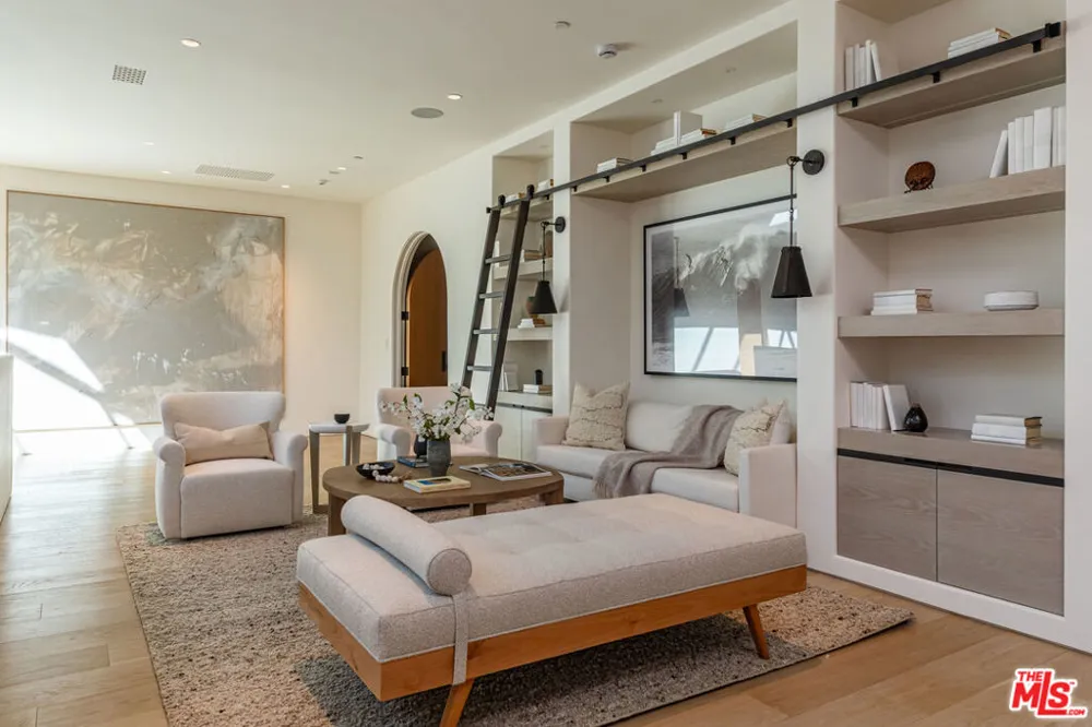 1362 Bella Oceana Vista Pacific Palisades, CA 90272