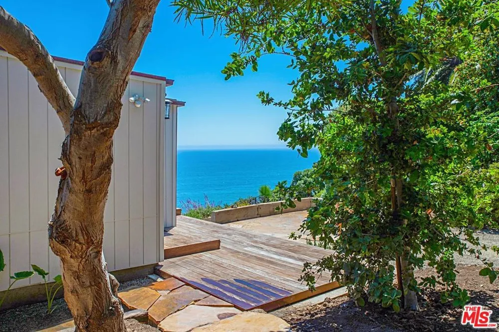 32614 Pacific Coast Highway Malibu, CA 90265