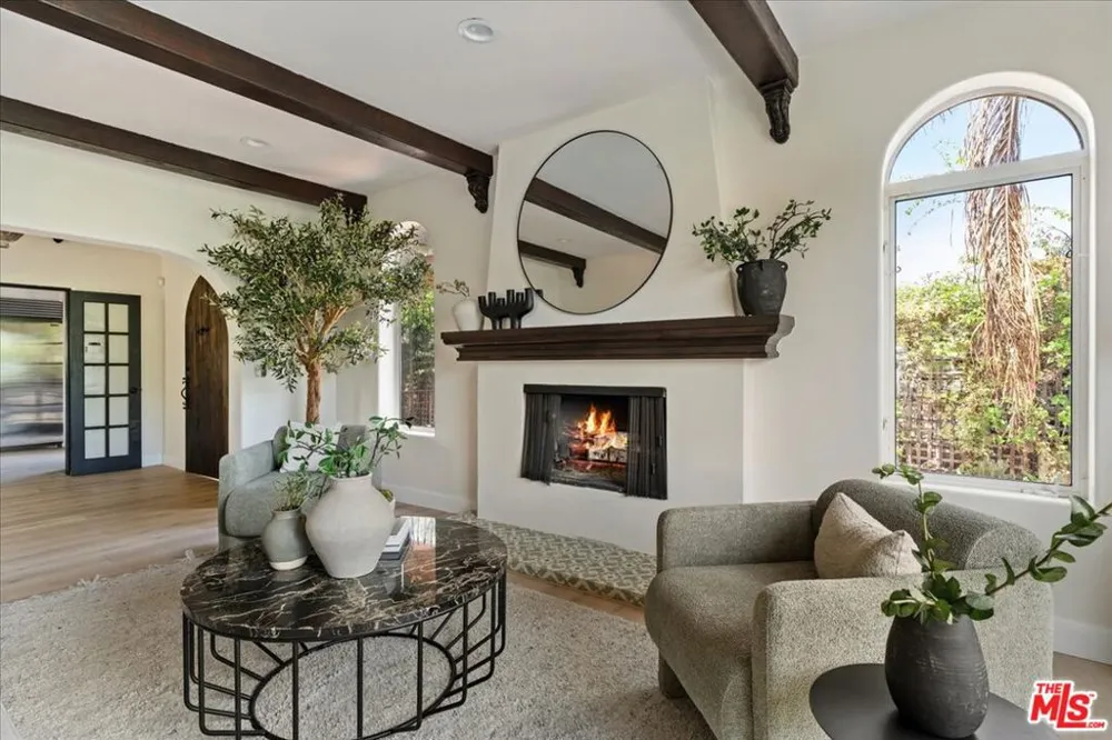 3249 Bennett Drive Los Angeles, CA 90068