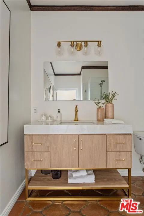 3249 Bennett Drive Los Angeles, CA 90068