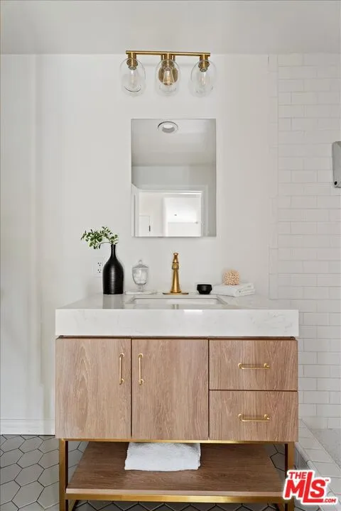 3249 Bennett Drive Los Angeles, CA 90068