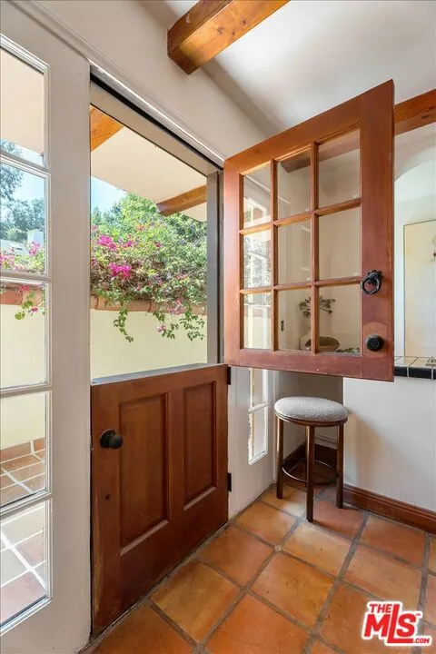 3249 Bennett Drive Los Angeles, CA 90068